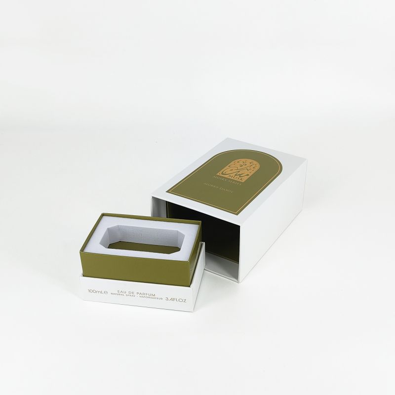 Guldfolie präglad parfymbox med Eva -bricka, styv bas och elegant LID -design HP031